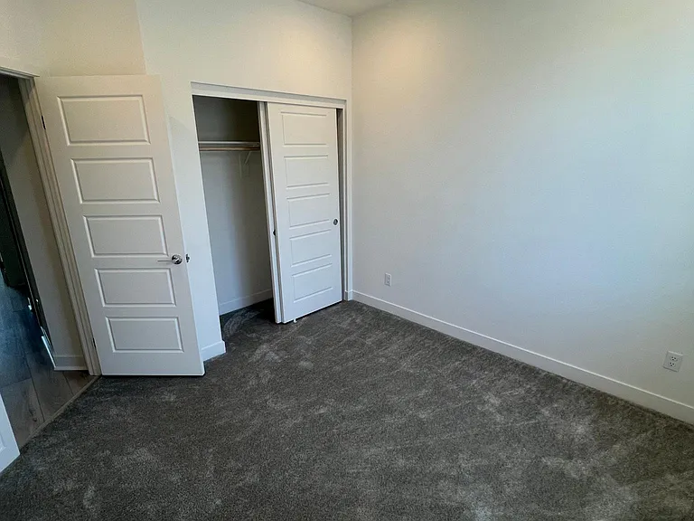 1033 Sage Ln — Photo 5
