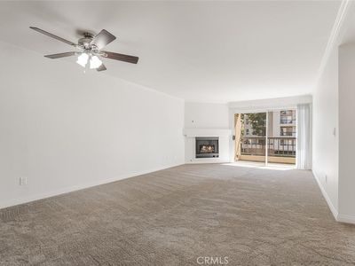 5550 Owensmouth Ave APT 205, Woodland Hills, CA, 91367