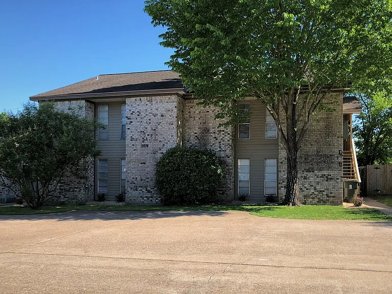 2614PR — Photo 1