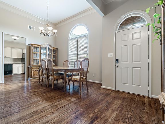 4th image of 4104 Crossings Ln