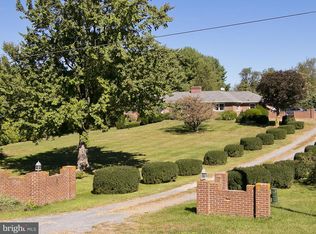 1002 Carters Ln, Winchester, VA 22602