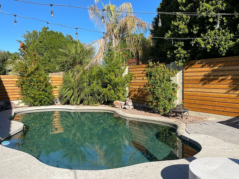 2670 E Hulet Dr — Photo 1