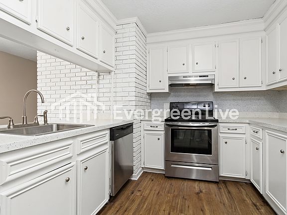 5th image of 132 Beechwood Ln