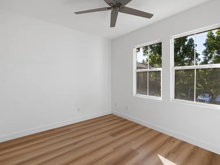 13285 Calle Del Campo #5 — Photo 31