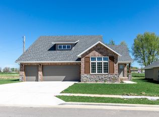 5603 E Park Pl, Strafford, MO 65757