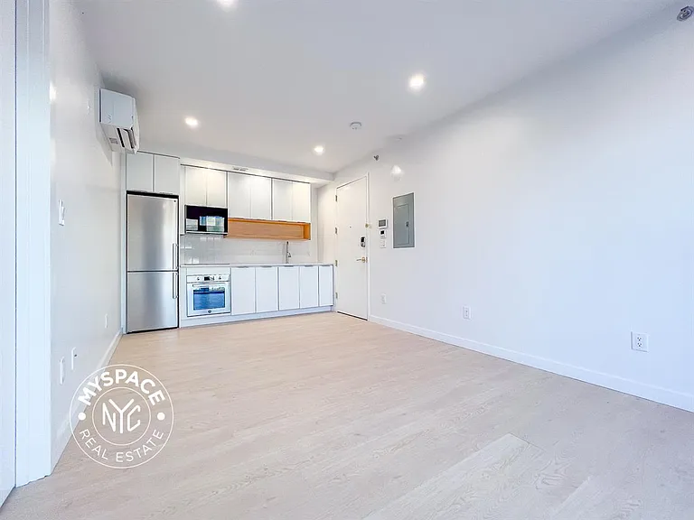 280 Meeker Ave #1105 — Photo 8