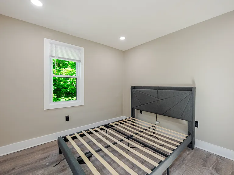4523 Dix St NE — Photo 21