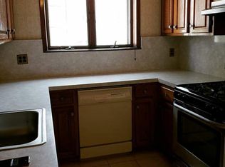 1571 Bay Ridge Pkwy, Brooklyn, NY 11228