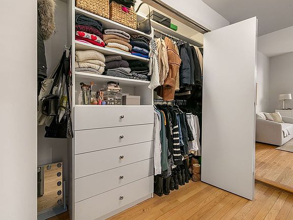 5th image of 184 Thompson St APT 3P