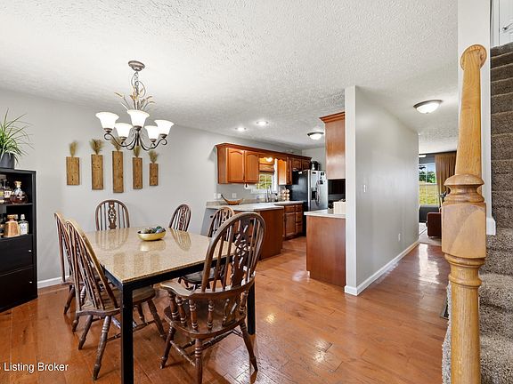 5th image of 104 Allie Ct
