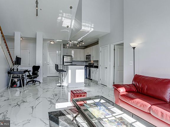 5th image of 2665 Prosperity Ave APT 404