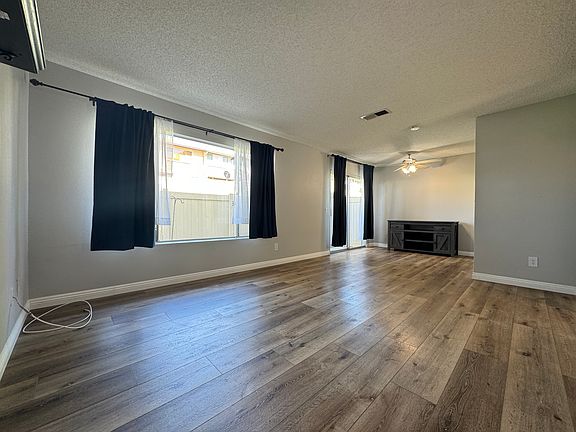 4th image of 2154 Basswood Ct