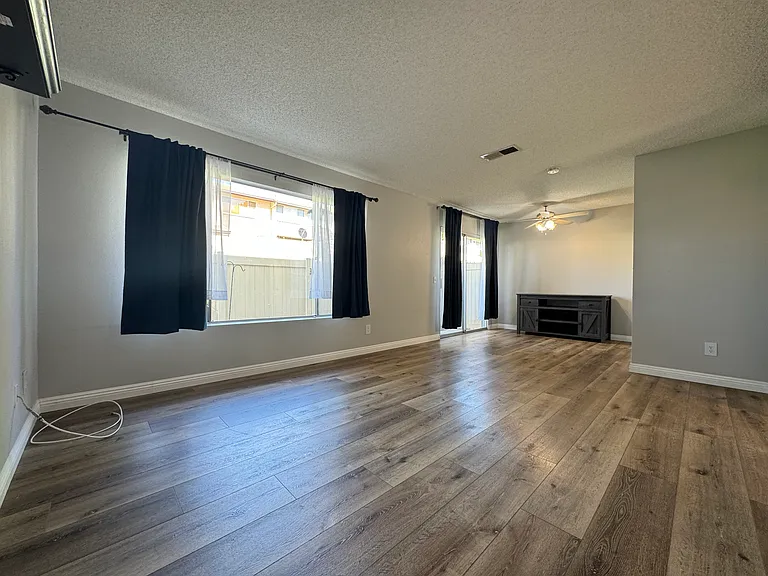 2154 Basswood Ct — Photo 4