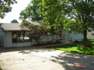 905 W 12th St, Mccook, NE 69001