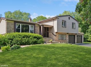 1535 Dartmouth Ln, Deerfield, IL 60015