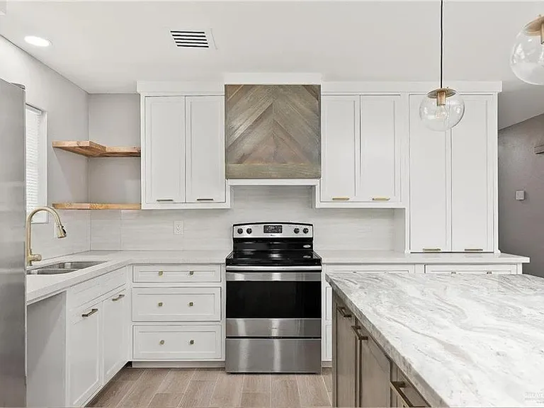806 Walnut Ave — Photo 4