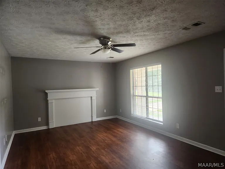 1214 Camellia Woods Ct — Photo 4