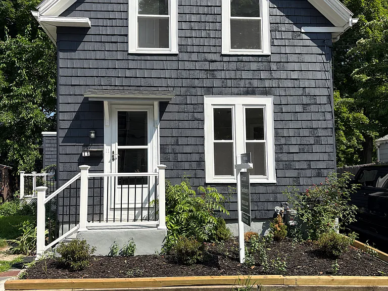 11 Central St — Photo 1