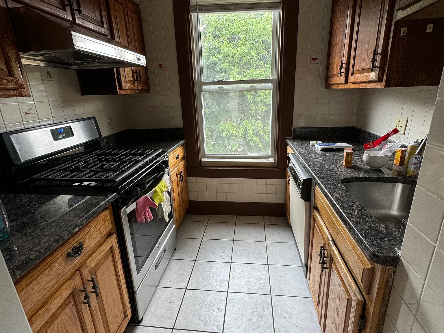 3 bed, 1100 sqft, $2,650 — Photo 1