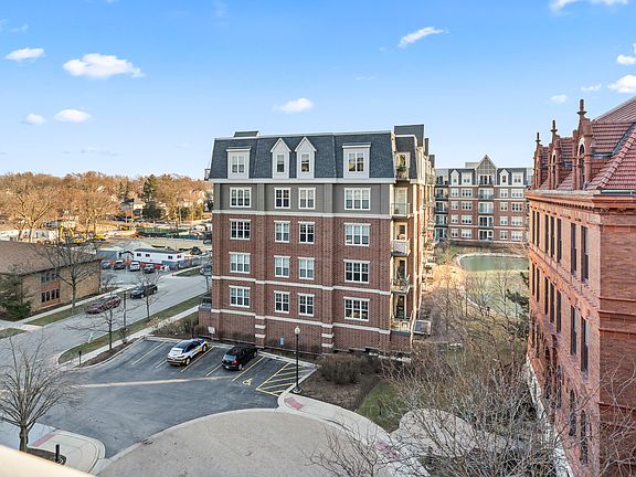 3rd image of 255 E Liberty Dr #6042