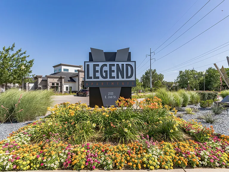 Legend V Apartments — Photo 2