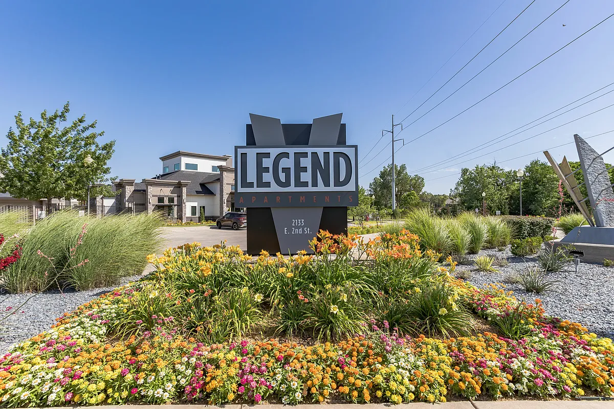 Photo 2 of 39 - Legend V Apartments - Edmond, OK Building Photo - Legend V Apartments