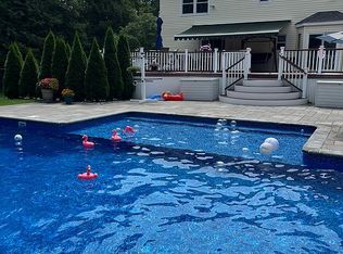 24 Neal Dr, Manalapan, NJ 07726