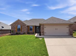 1013 Inverness Dr, Weatherford, TX 76086