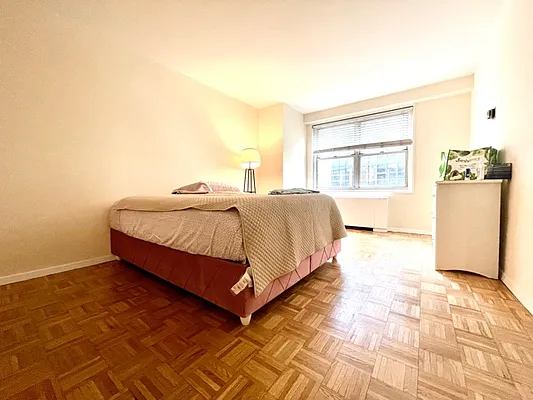 Rented by Nest Seekers International | media 11