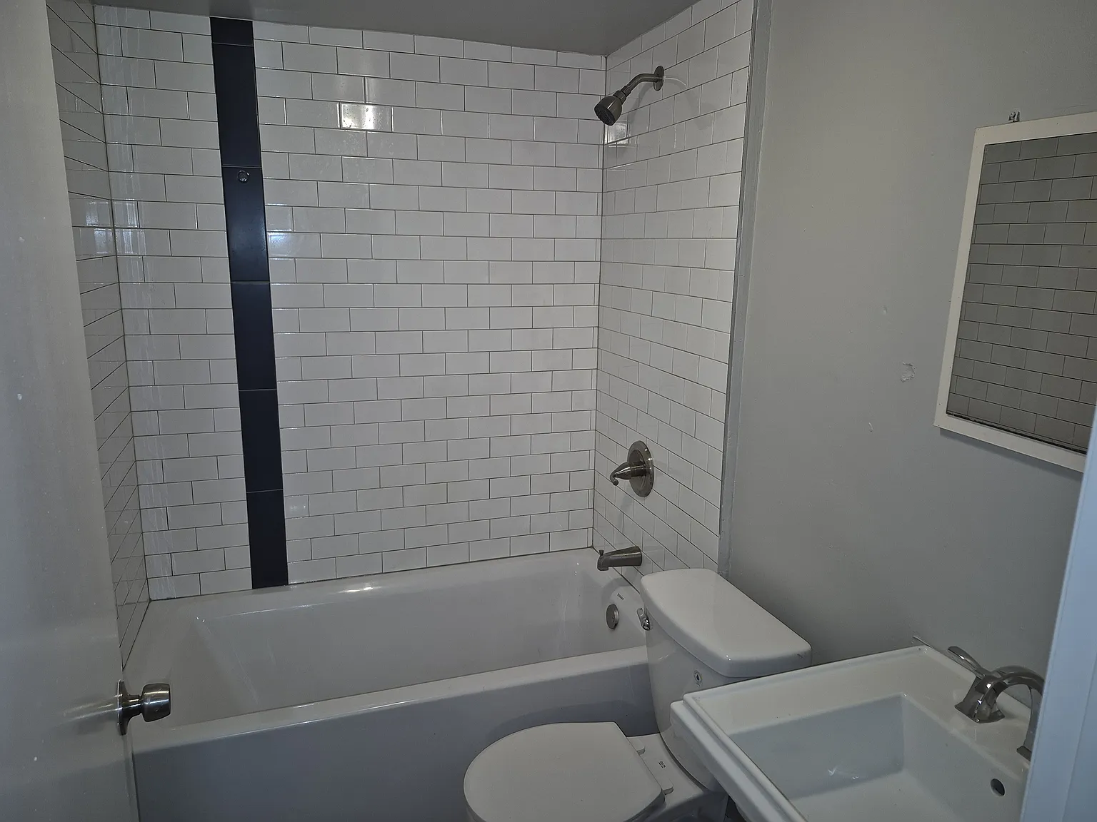 3 bed, 1800 sqft, $2,450 — Photo 4