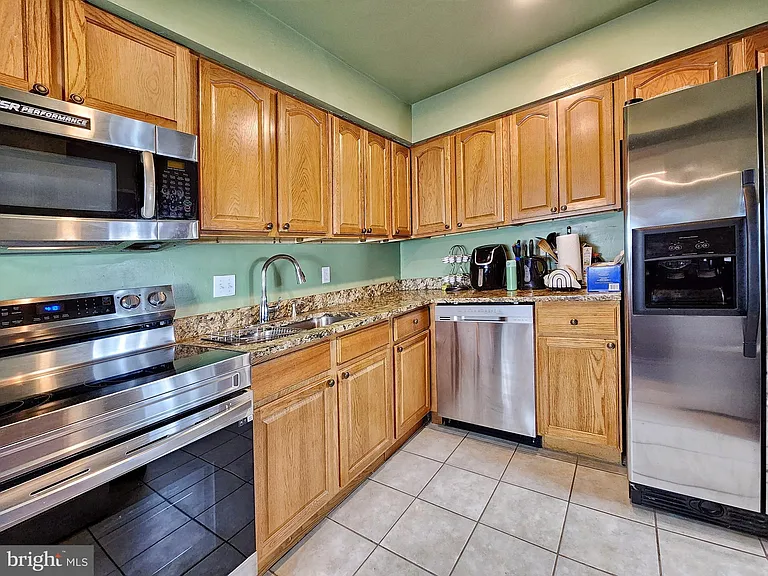 8245 Wycliffe Ct — Photo 7