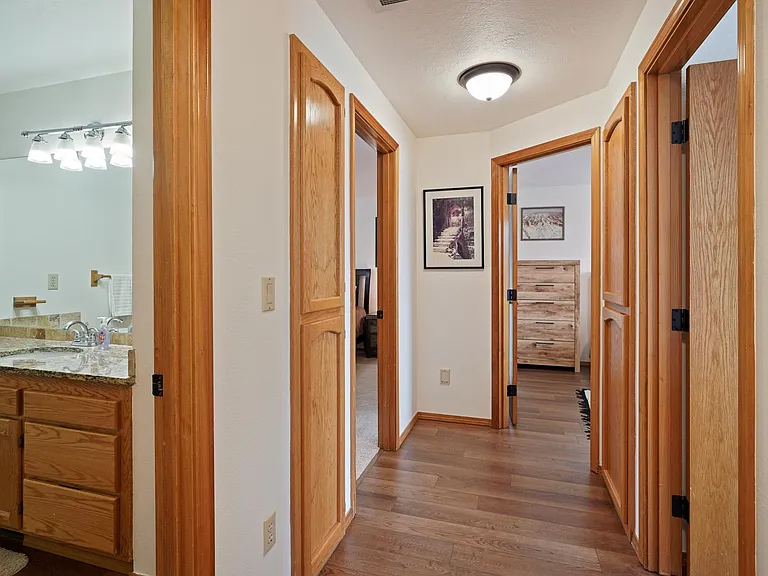 2351 NE Shadow Brook Pl — Photo 20
