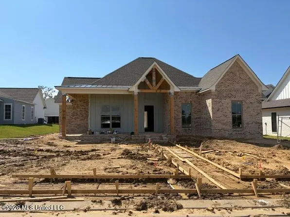 1015 Crepe Myrtle Dr, Brandon, MS 39047