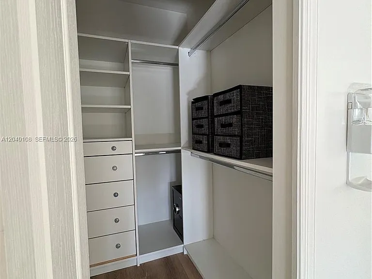 18410 NE 30th Ave #18410 — Photo 27