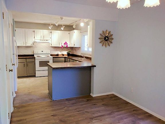 Kitchen - main floor