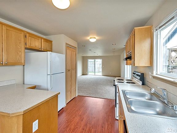 5th image of 20022 10th Avenue Ct E