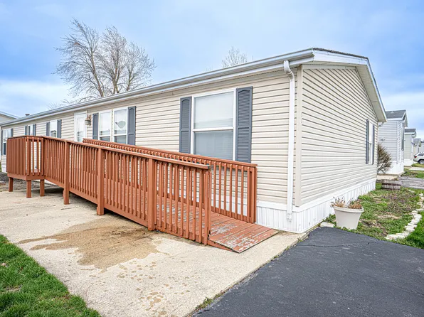51 Saint Michaels Dr, Bourbonnais, IL 60914