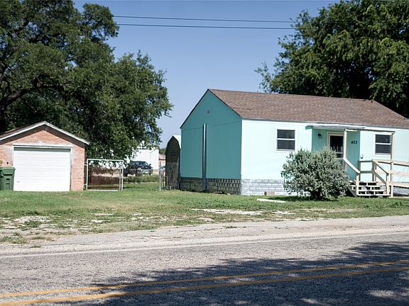 2nd image of 403 S Live Oak St