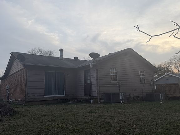 3rd image of 620 Westminster Dr