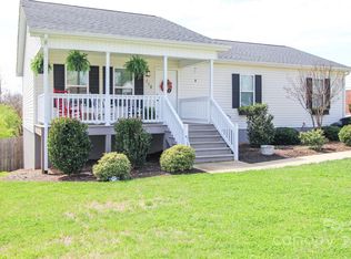 118 Stephens Dr, Morganton, NC 28655