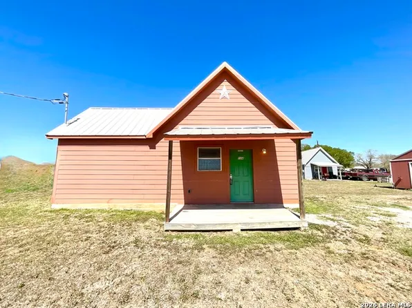 573 State Highway 97 E #104, Floresville, TX 78114