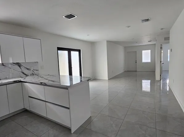 3072 NW 59th St #3076, Miami, FL 33142