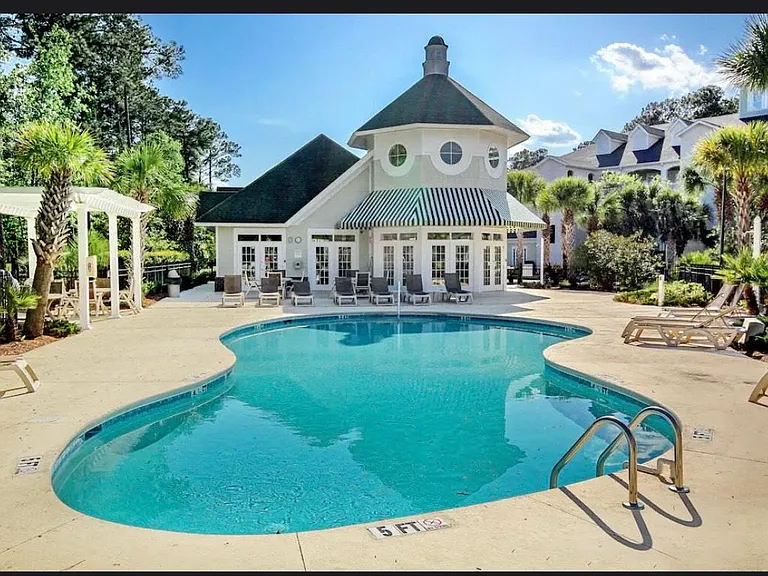 108 Cypress Point Ct #205 — Photo 16