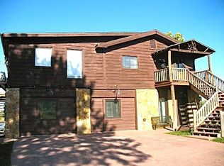 3912 River Rd, Saint Joseph, MO 64505