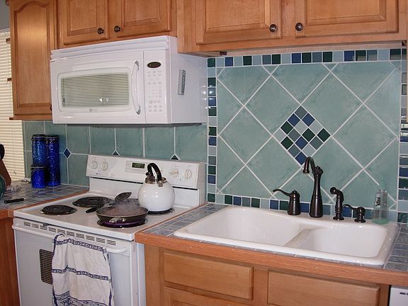 5th image of 2342 9th Ave N