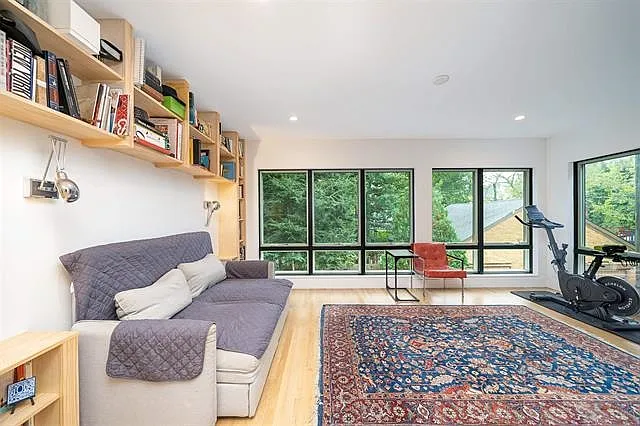 105 Fairview Ave — Photo 17