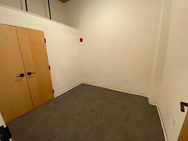 Lincoln Lofts — Photo 31