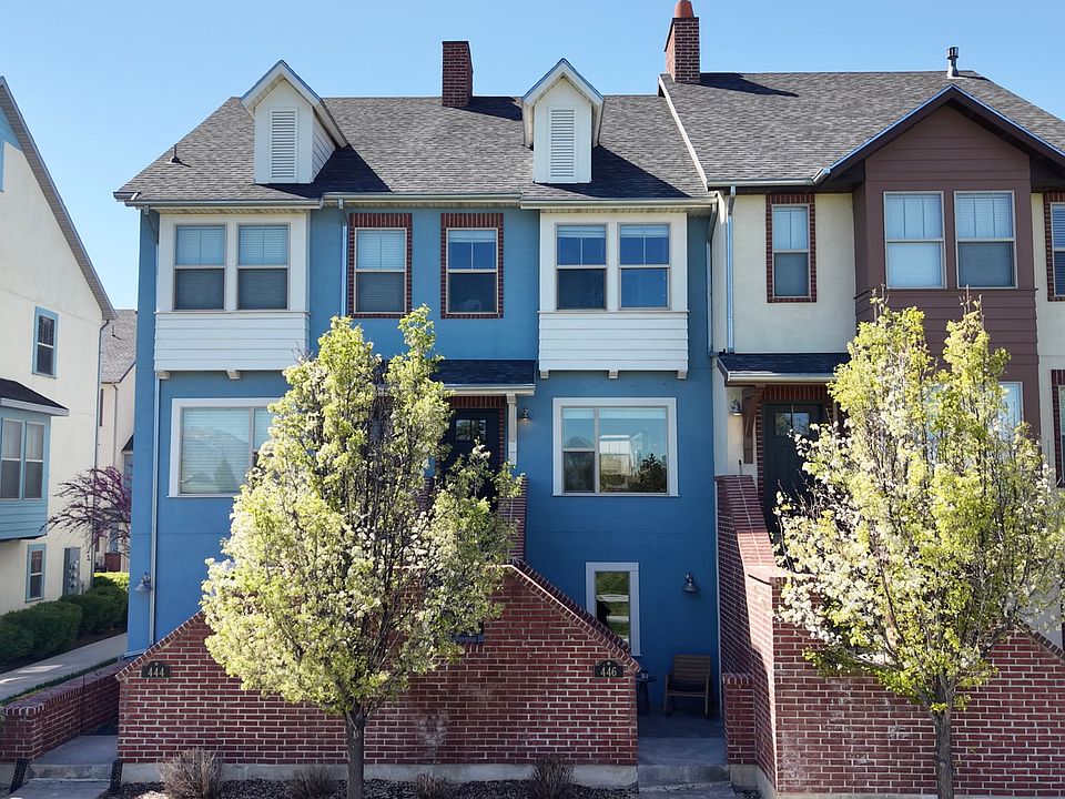 1st image of 446 W Amber Glow Ln