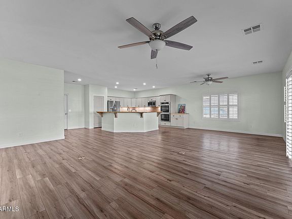 5th image of 26395 S KRISTINA Drive
