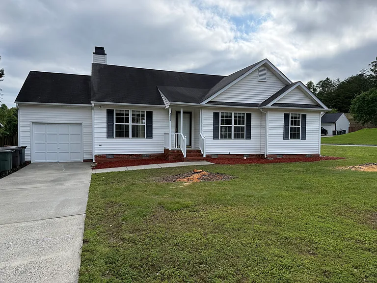 5800 Brockton Ct — Photo 2